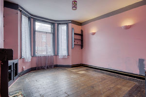Lounge- click for photo gallery